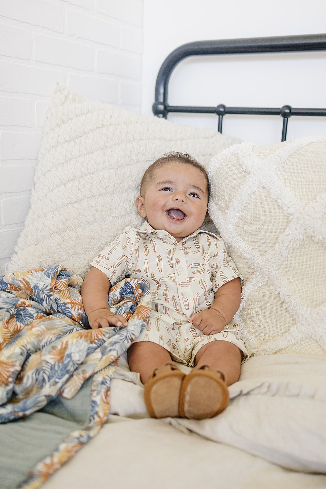 Surfboard Linen Cotton Shorts - Tenth &amp; Pine - 0 - 3