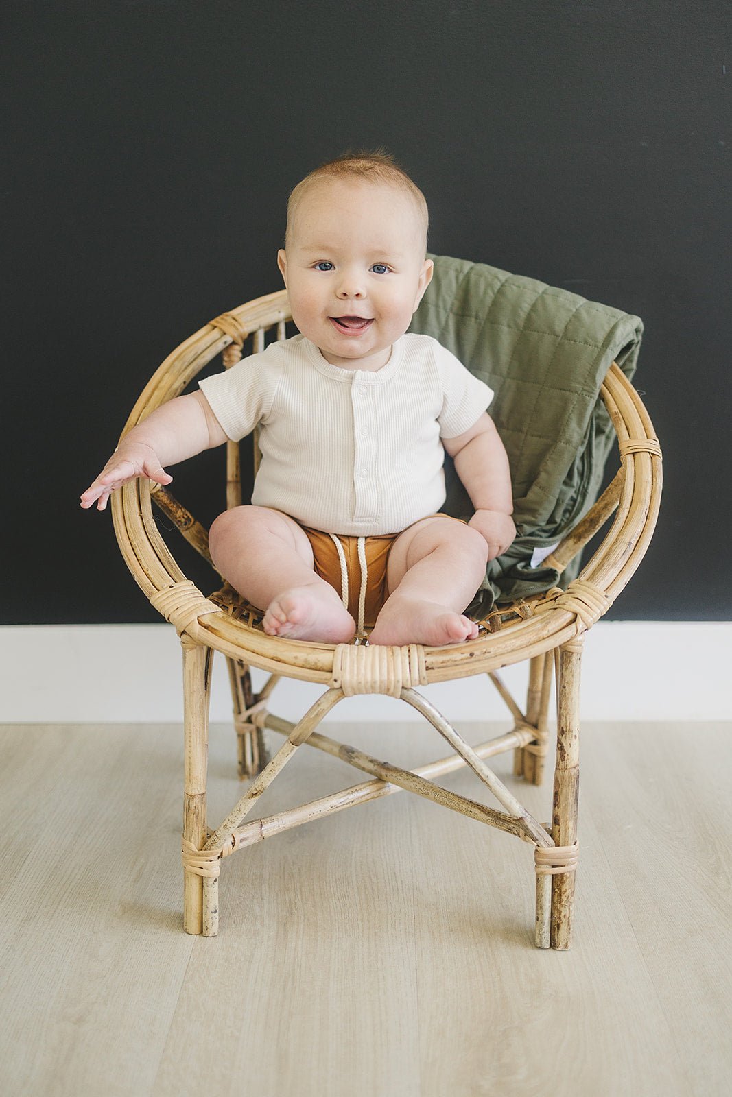 Vanilla Organic Cotton Ribbed Snap Bodysuit - Tenth &amp; Pine - NB - Mebie Baby