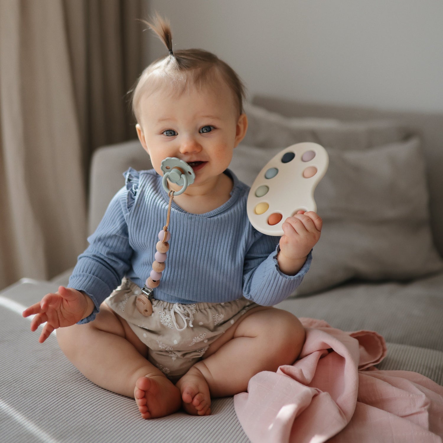 FRIGG Daisy Natural Rubber Pacifier 2 - Pack - Tenth &amp; Pine - FRIGG PACIFIERS - 6 - 18 months - Pink Cream/Poppy