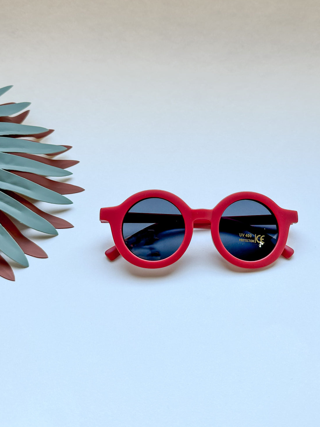 Round Retro Sunglasses - Red